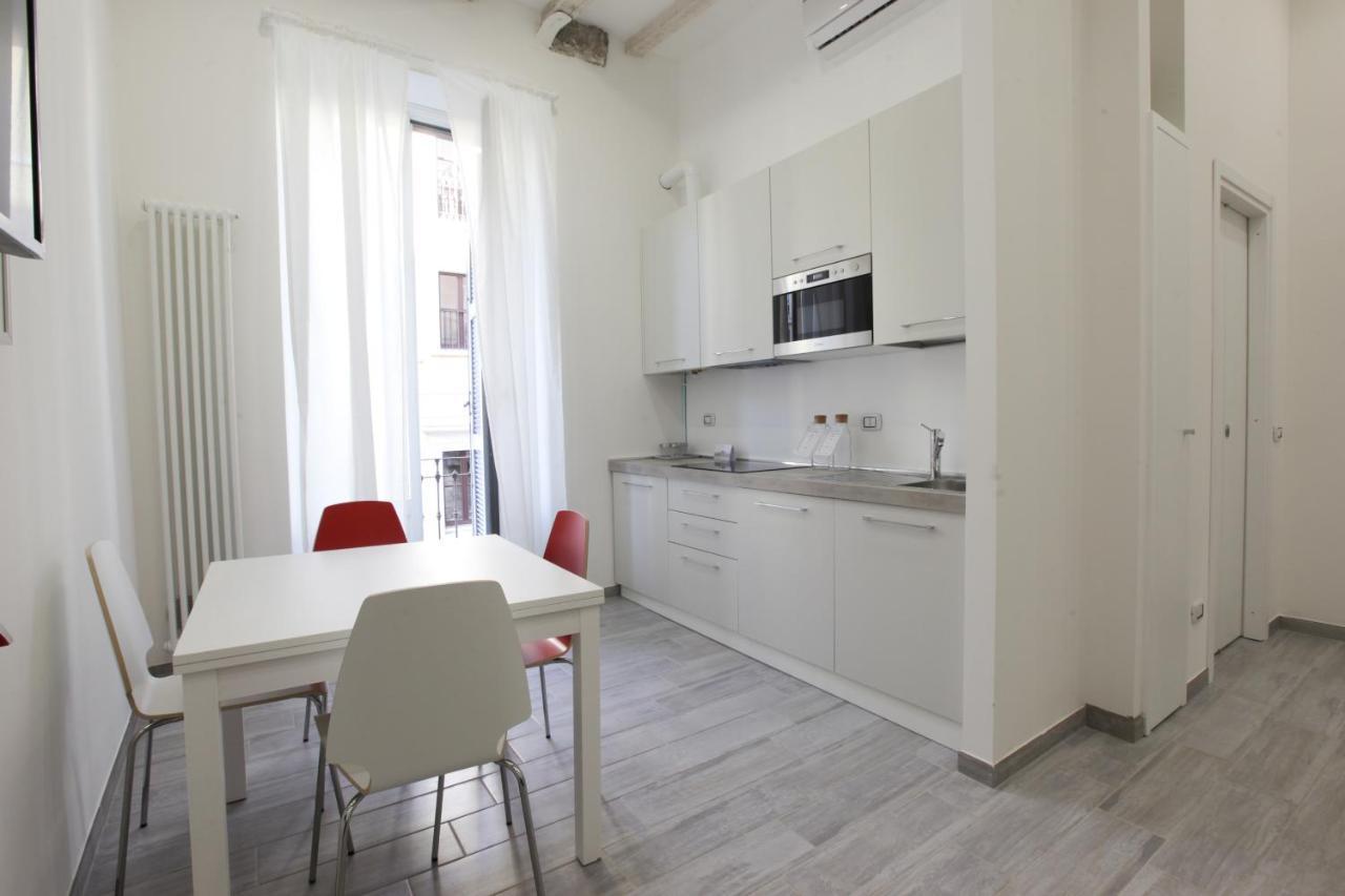 Amazing Apartment In City Center With Balcony Милан Экстерьер фото